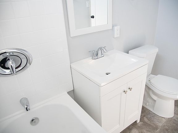 3rd image of 378 Loma Dr #378