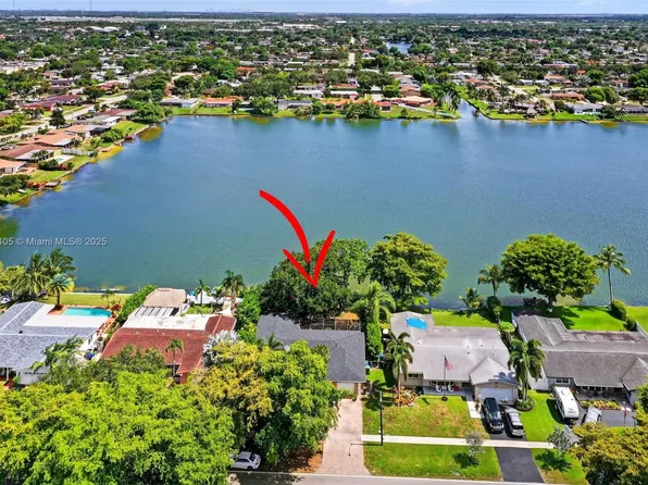 8320 Pasadena Blvd, Pembroke Pines, FL 33024