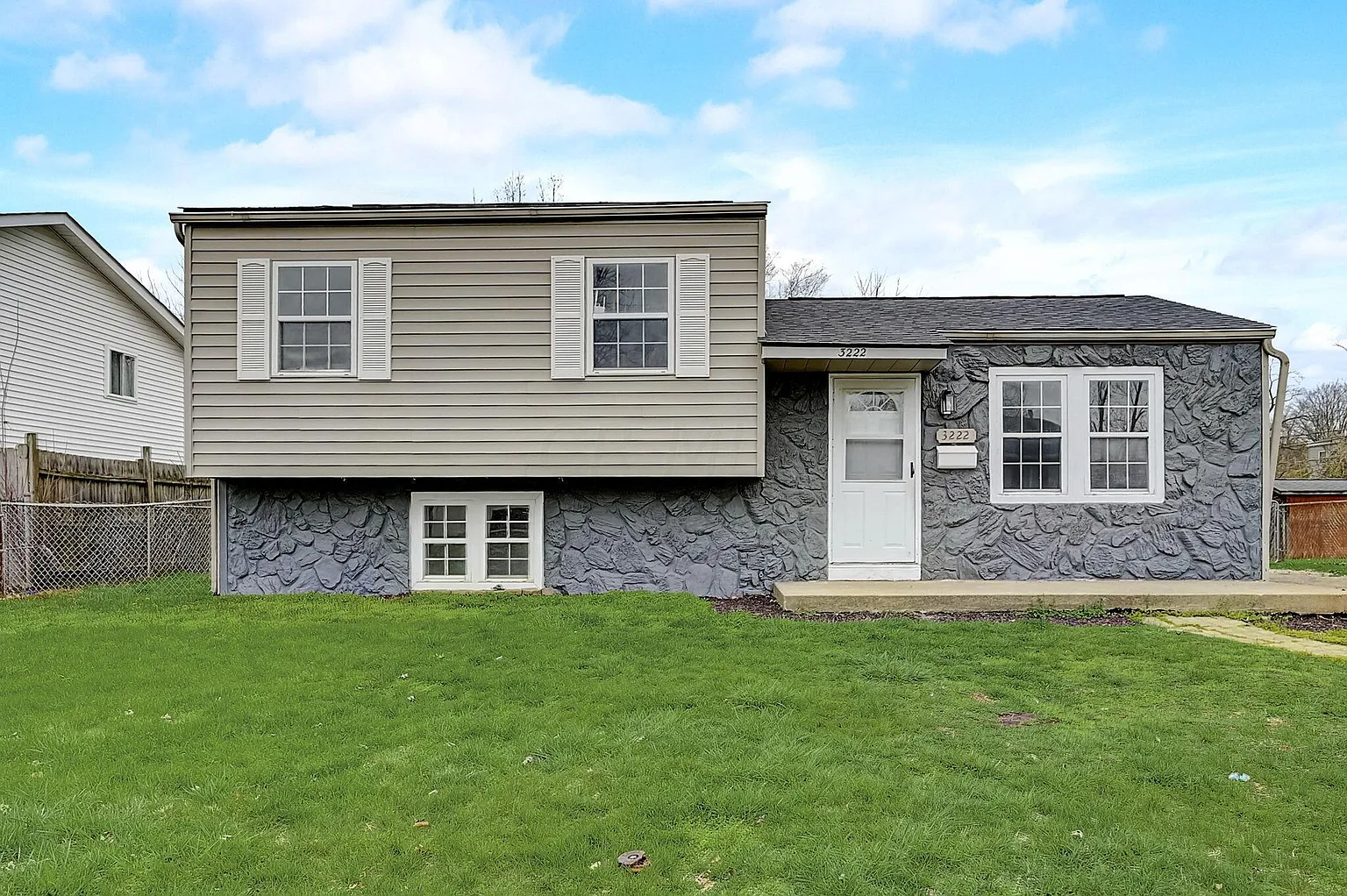 3222 Latonia Rd photo 1