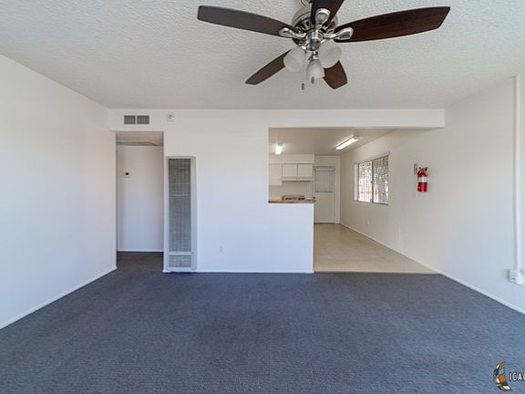 3rd image of 821 W Holt Ave