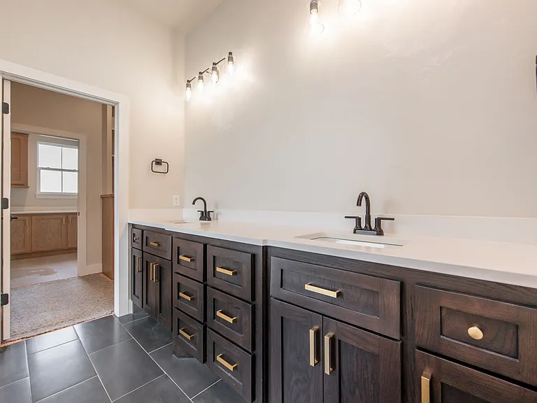 2920 Edgefield Ln — Photo 36