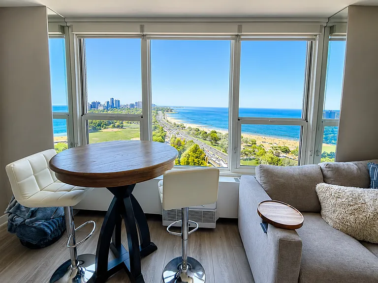 1550 N Lake Shore Dr #24C — Photo 2