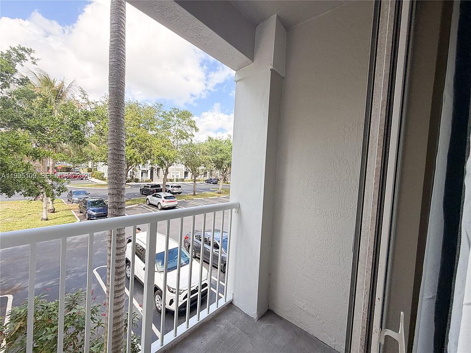1st image of 2039 Shoma Dr #2039