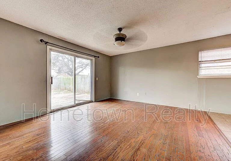 320 Cedar Crest Dr — Photo 7