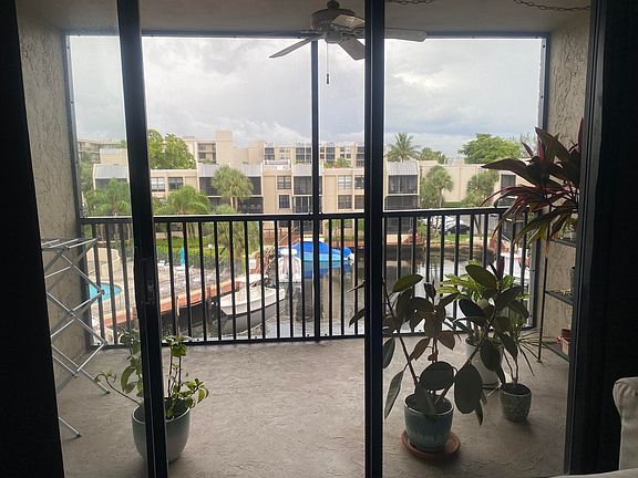 3rd image of 9 Royal Palm Way Unit 403
