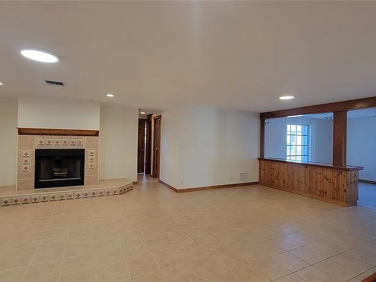 5847 Venisota Rd — Photo 6