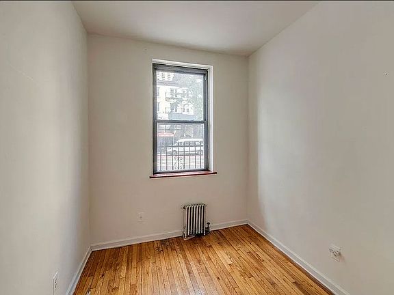 4th image of 318 E 34th St APT 1D