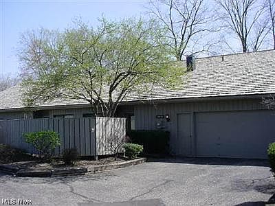 1st image of 250-12 Laurel Cir #9
