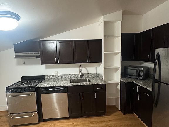 2nd image of 107 W Monument St APT 4C