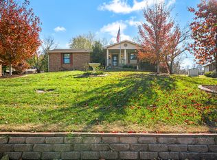 156 W Concord Dr, Clarksville, TN