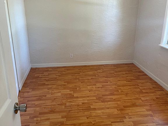 5th image of 4090 42nd Ave N