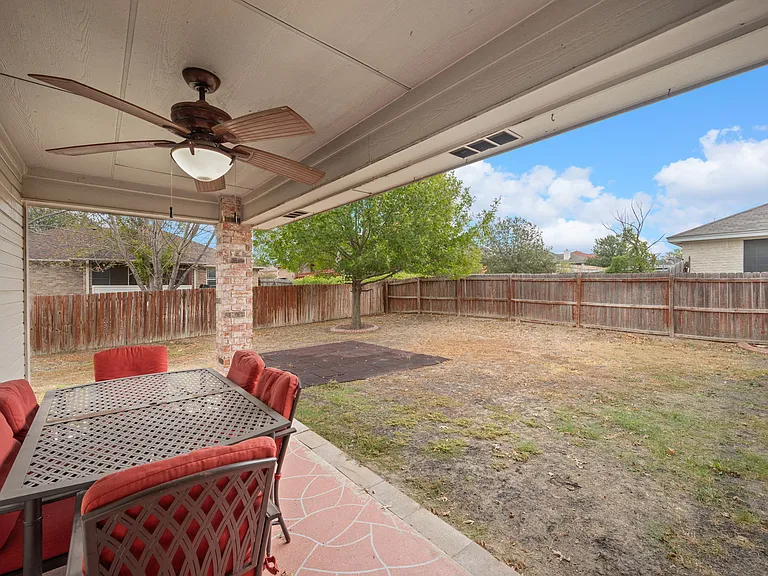 3805 Republic Of Texas Dr — Photo 11