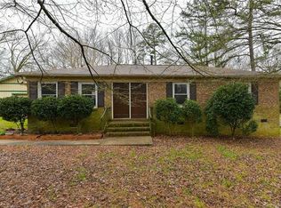 1808 Gemway Dr, Charlotte, NC 28216