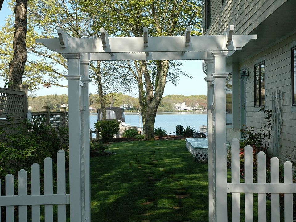 Walkway to the beach
