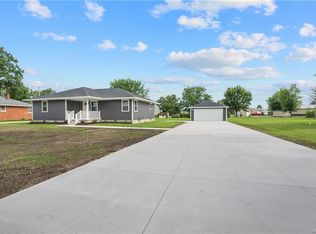 2975 Pearce Rd, North Tonawanda, NY 14120