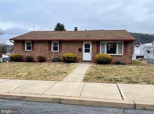 1643 Fairview St, Reading, PA 19606
