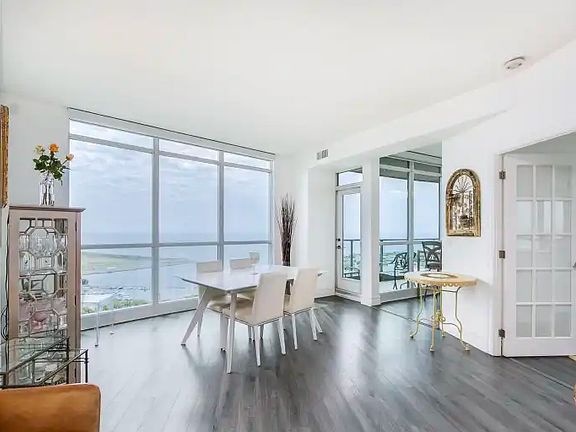 3rd image of 219 Fort York Blvd #3509