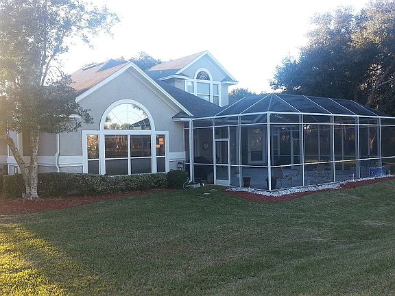 2nd image of 304 S 9th Dr