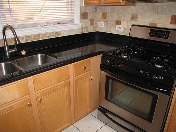 5th image of 8134 Knox Ave #1S