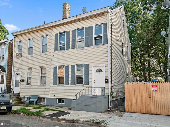 111 Adeline St, Trenton, NJ 08611