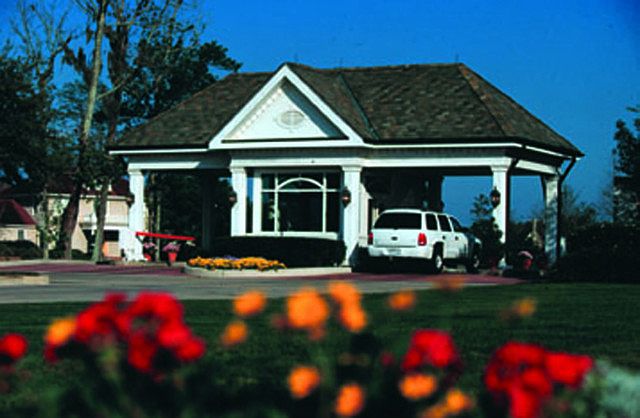 1st image of 183 Forest Oaks Dr