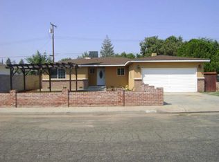 1348 E La Mesa Dr, Tulare, CA 93274