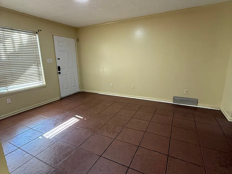 204 Davidson St — Photo 35