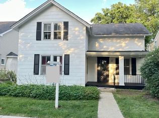532 S Main St, Naperville, IL 60540