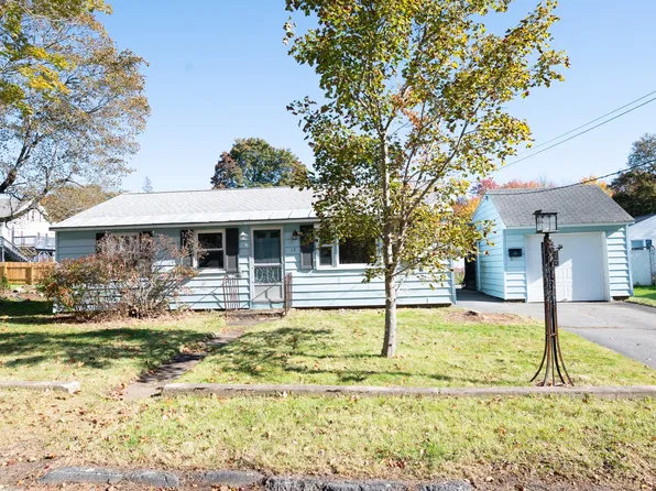 13 Montvale Rd, Gardner, MA 01440