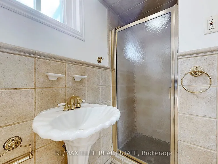 177 Maple Ave #BACK — Photo 9