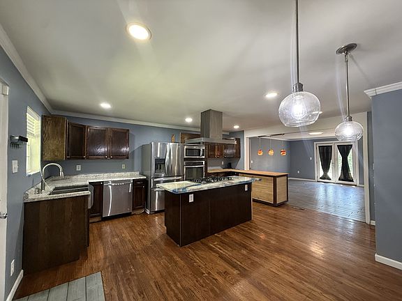 4th image of 23 Roney Ave