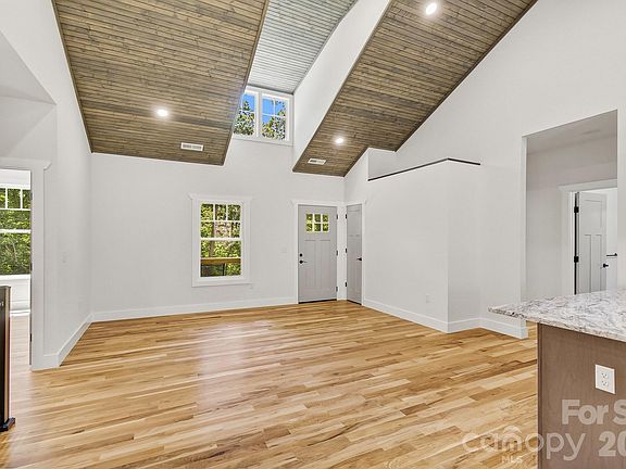 3rd image of 73 Rocking Porch Rd