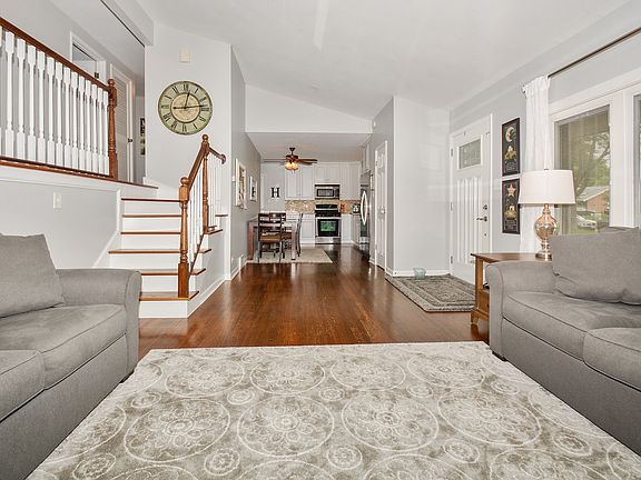 5th image of 12607 S Massasoit Ave