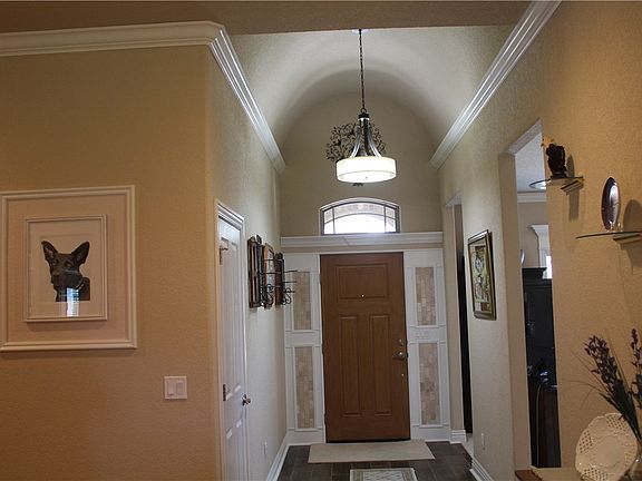 3rd image of 418 Waterfalls Dr