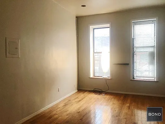 Rented by Bond New York | media 6