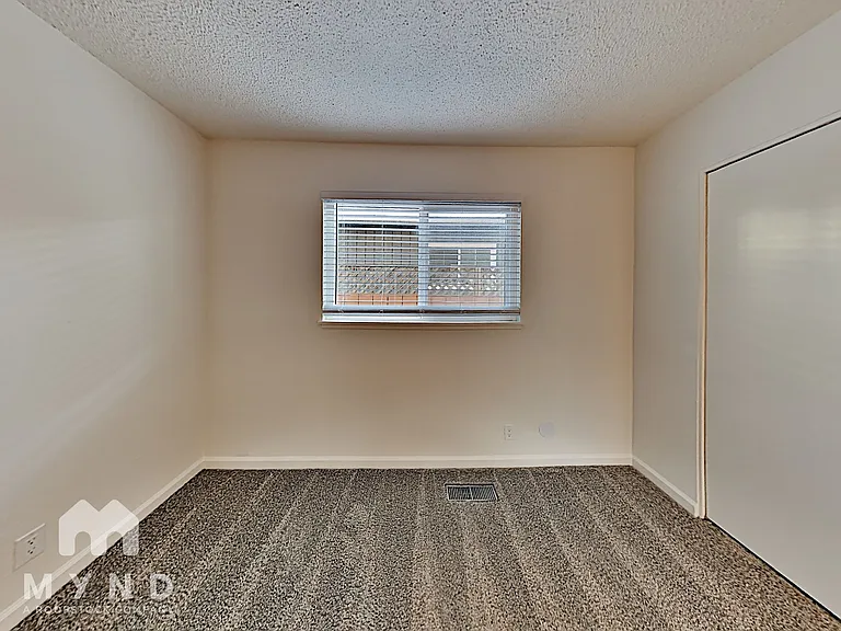 3757 39th Ave #2 — Photo 11