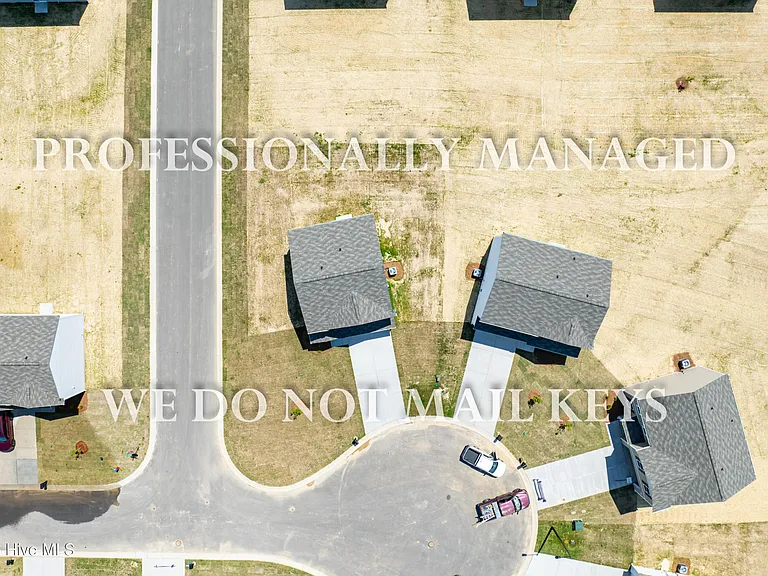 109 Ferry Ct — Photo 3