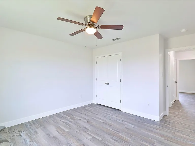 1838 Sweetwater Ln — Photo 2