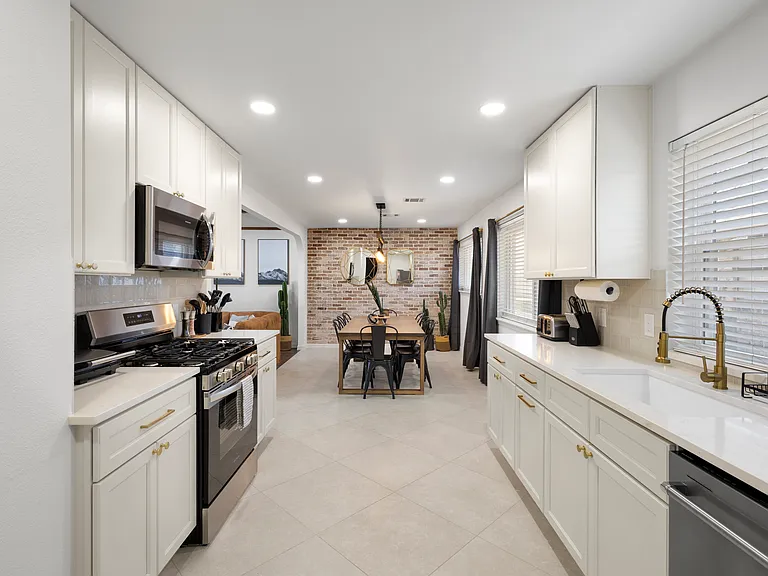 1308 Glen Cove Dr — Photo 13