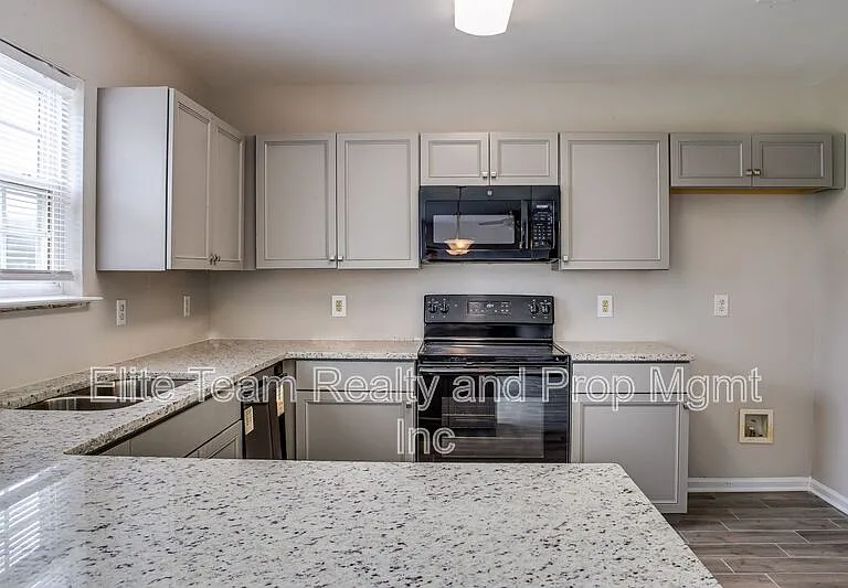 2035 Speedwell Ct — Photo 4
