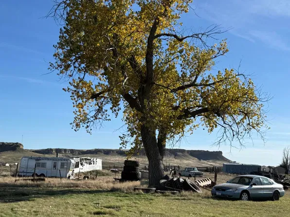225 East Ave, Winnett, MT 59087
