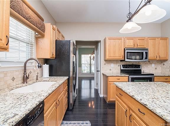 4th image of 13413 Toka Ct
