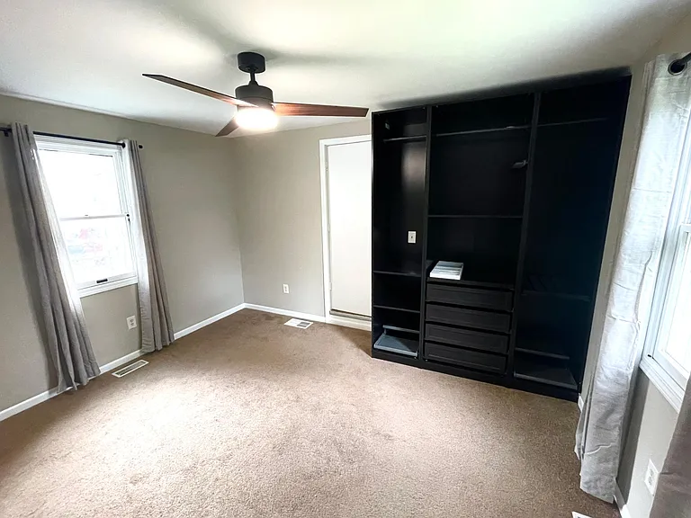 Bedroom 3 (Master-bedroom)