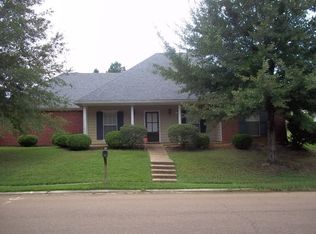 115 Middle Field Dr, Canton, MS 39046