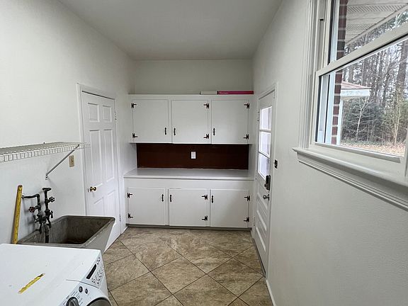3rd image of 5711 Lancelot Dr