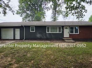 202 N Paul Dr, Sibley, MO 64088