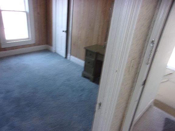 Bed room