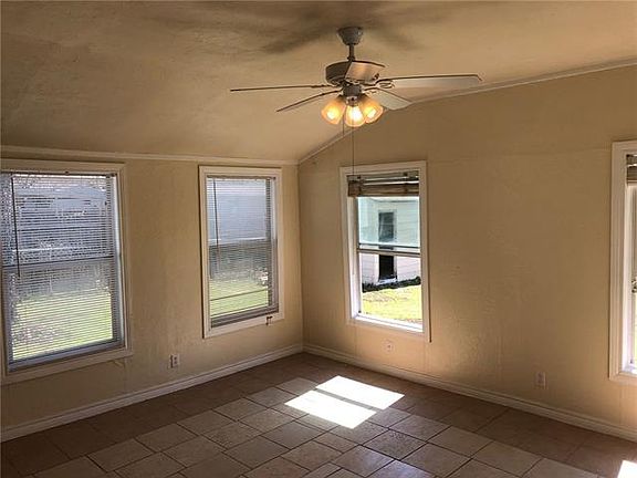 5th image of 2646 Marietta Dr