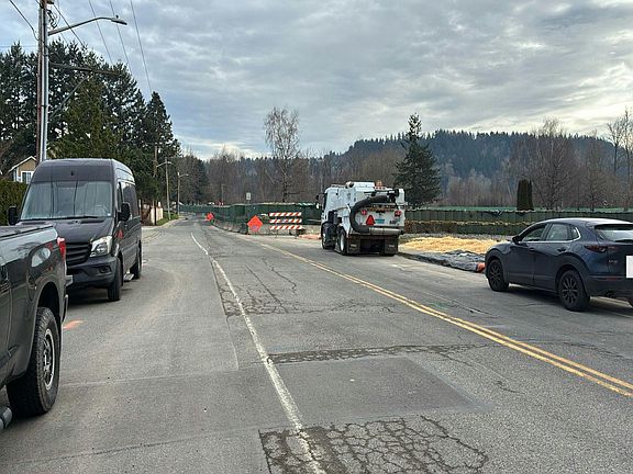4th image of 511 3rd Ave SE