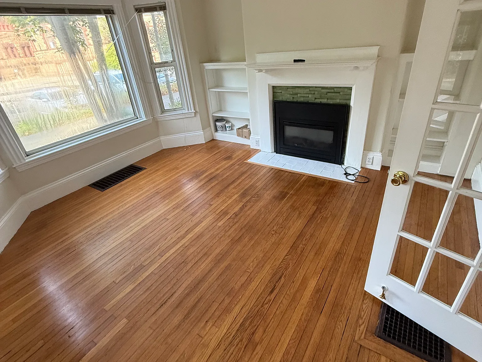 4 bed, 2.5 bath, 2500 sqft, $4,950 — Photo 1